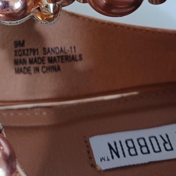 Cape Robbin Statement Sandels - Picture 10 of 10